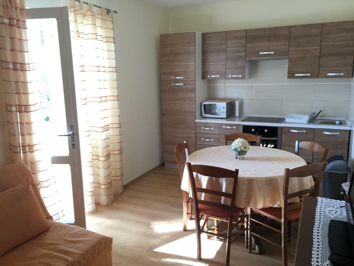 Apartment Biserka Barbat na Rabu المظهر الخارجي الصورة