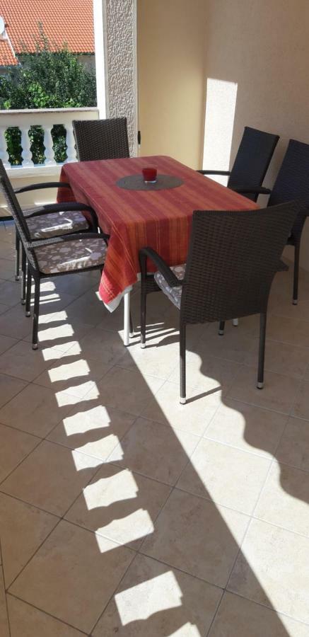 Apartment Biserka Barbat na Rabu المظهر الخارجي الصورة
