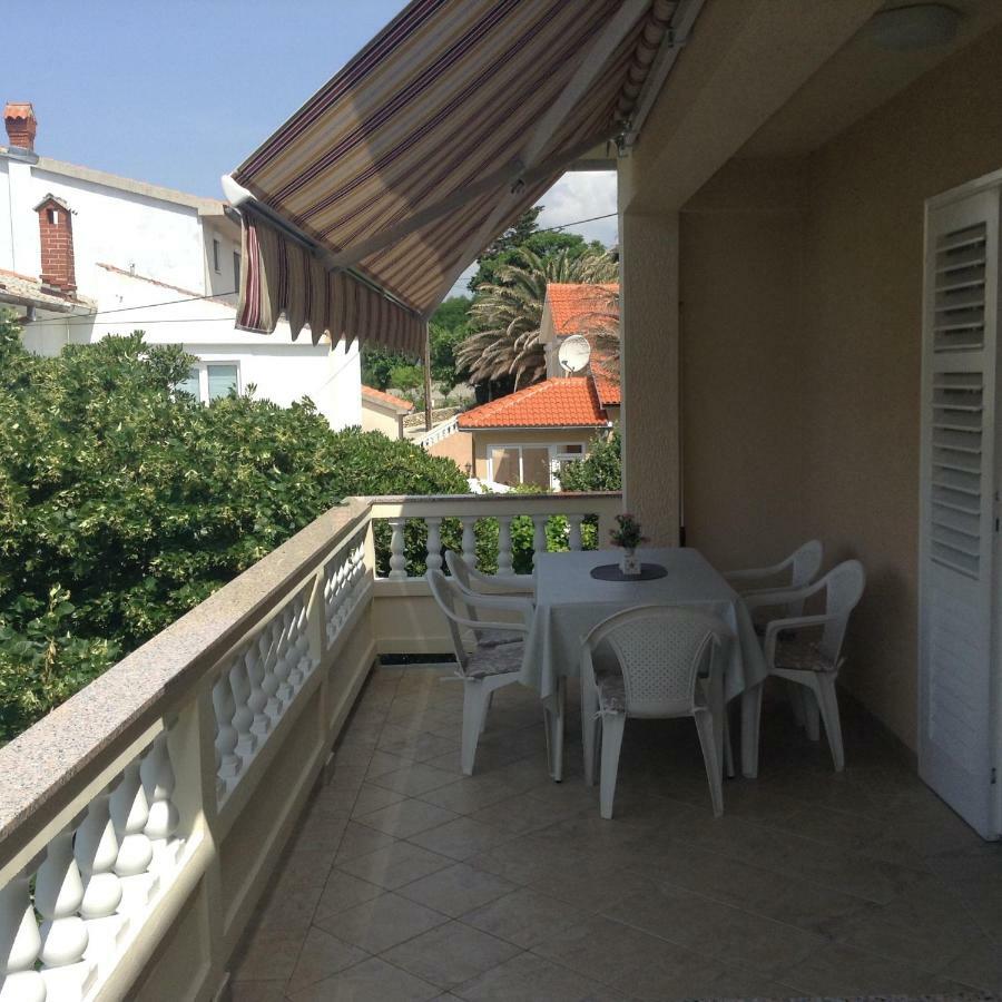 Apartment Biserka Barbat na Rabu المظهر الخارجي الصورة
